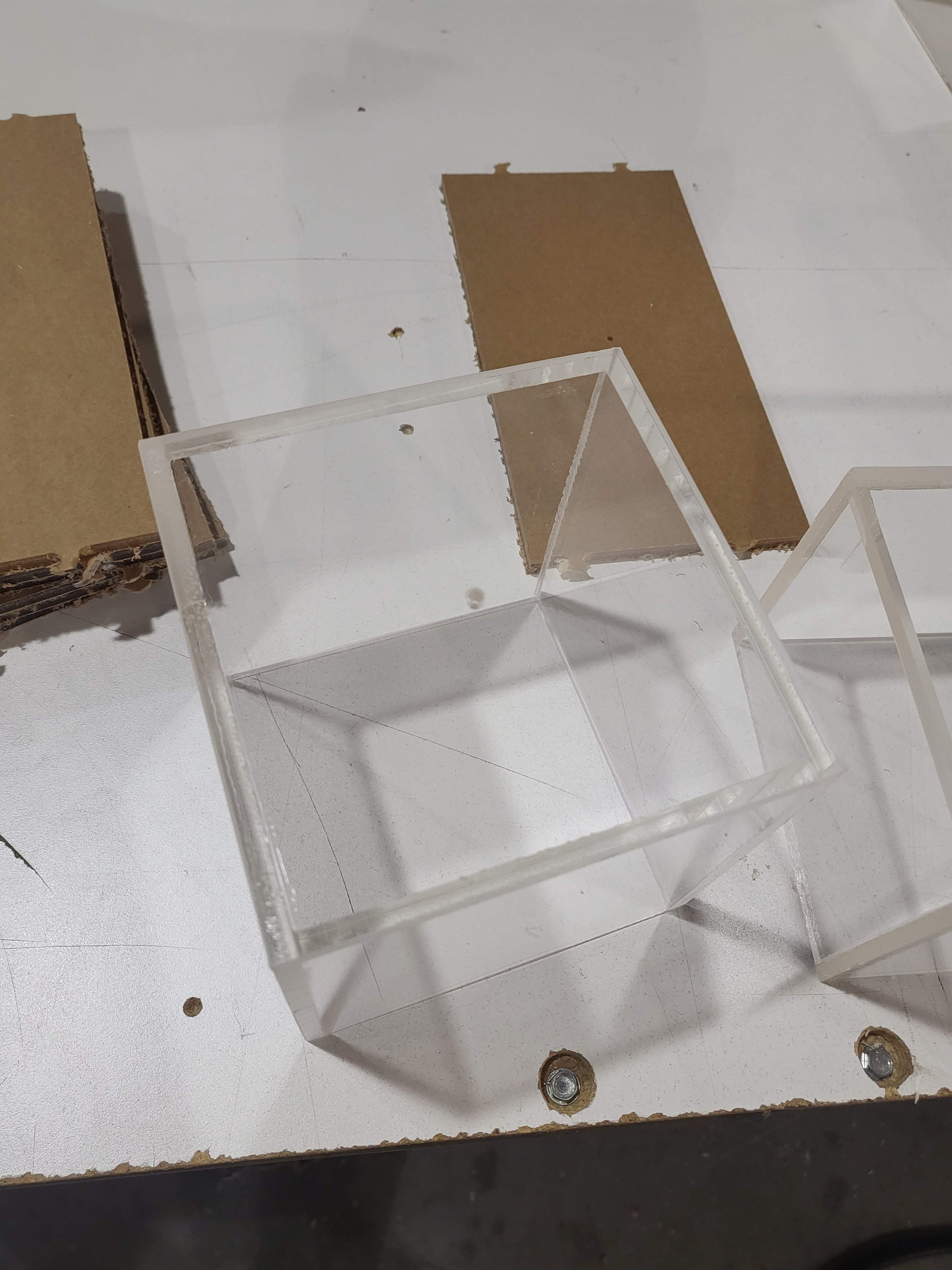 Clear Cup Stands