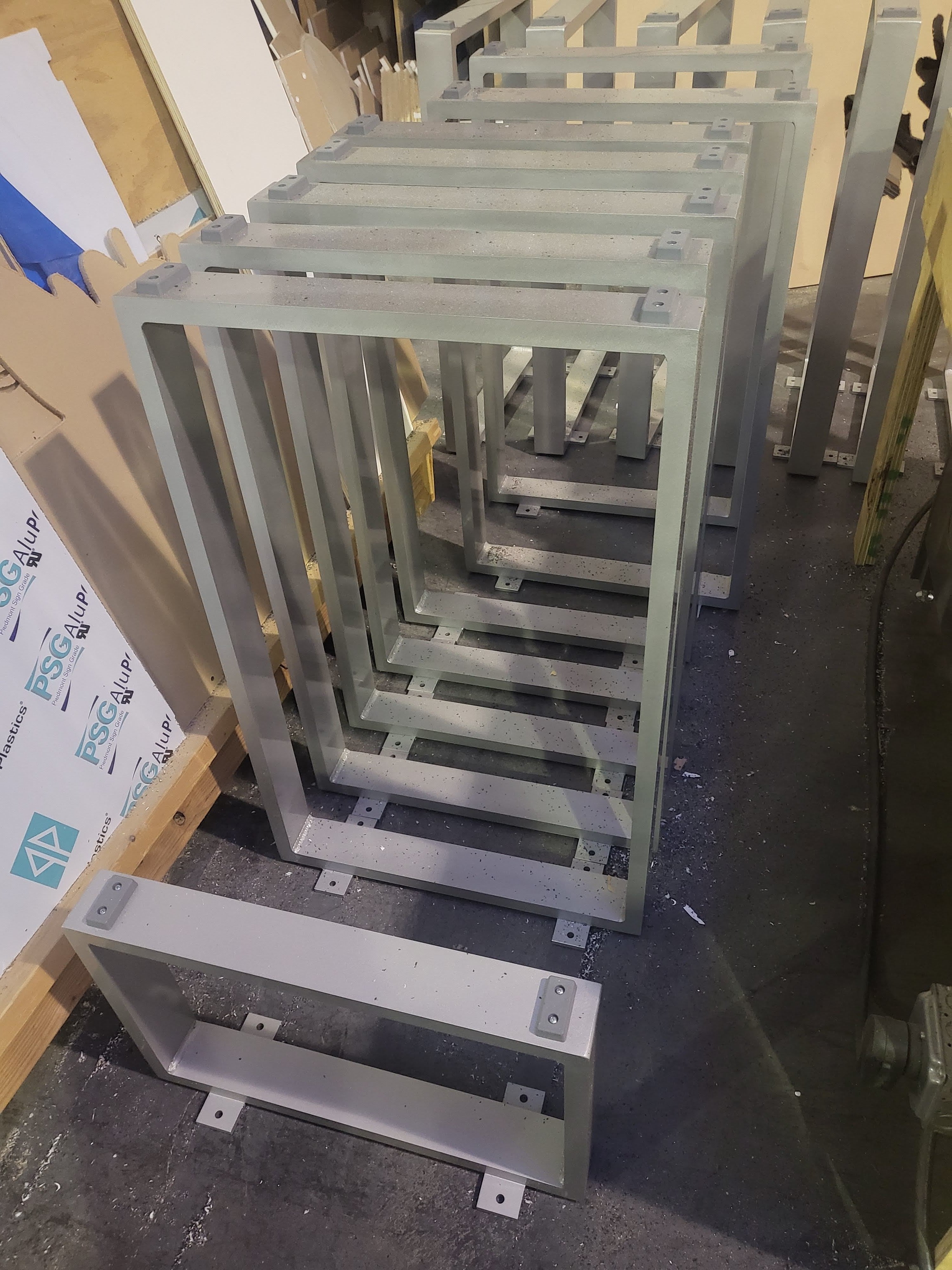 Bottome shows rubber self-leveling feet. Portable Table Top Base Aluminum Welded Craftsmanship Strong Sturdy Small Business