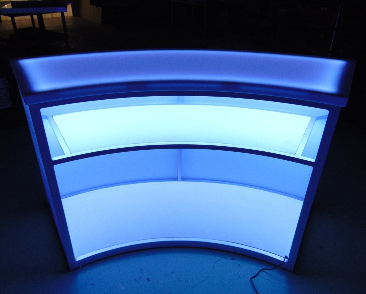 Light-Up Serpentine Cocktail Bar | LED Curved Portable Bars