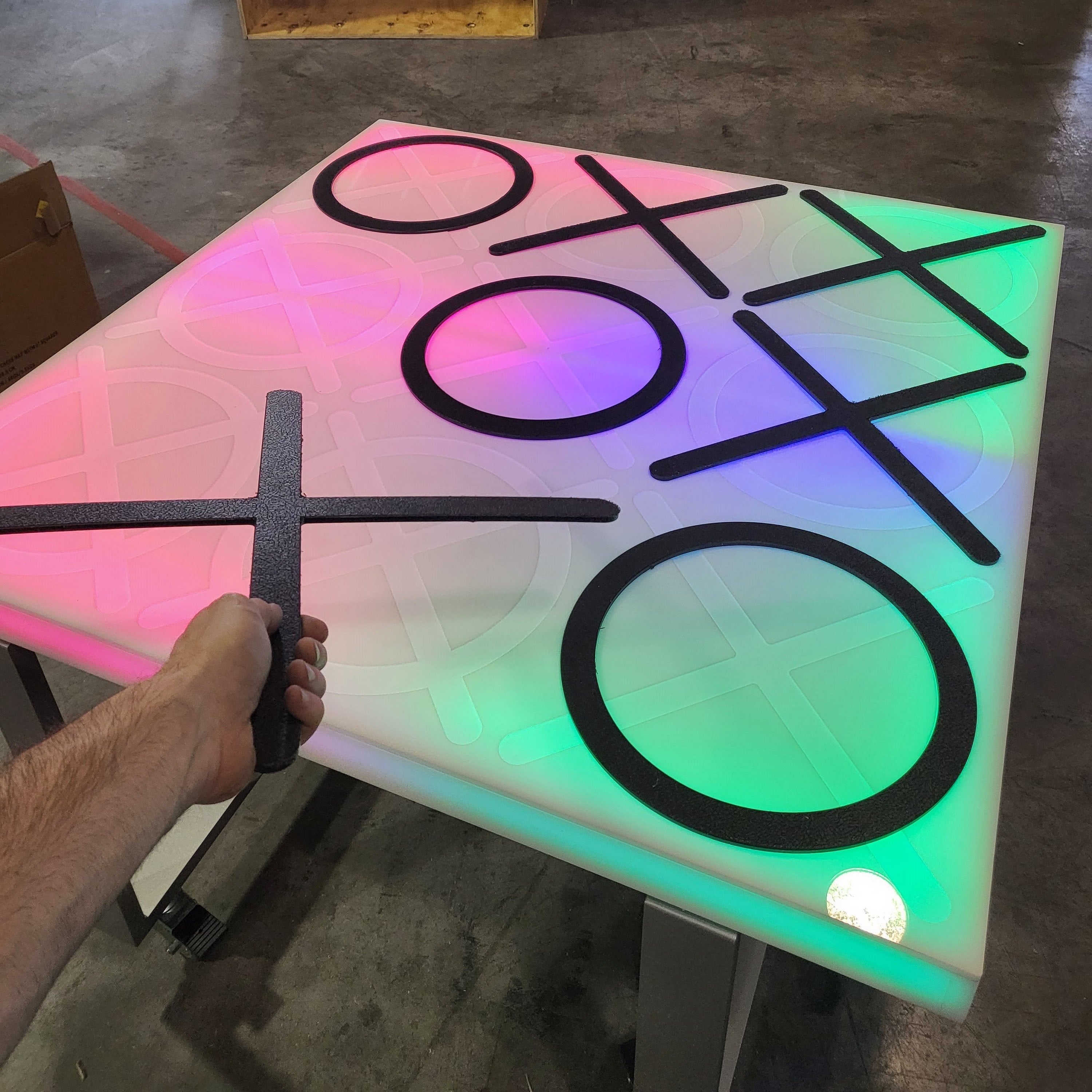 Ti Tac Toe Tic-Tac-Toe LED Game Board Table Rainbow Black X O Lift Arm