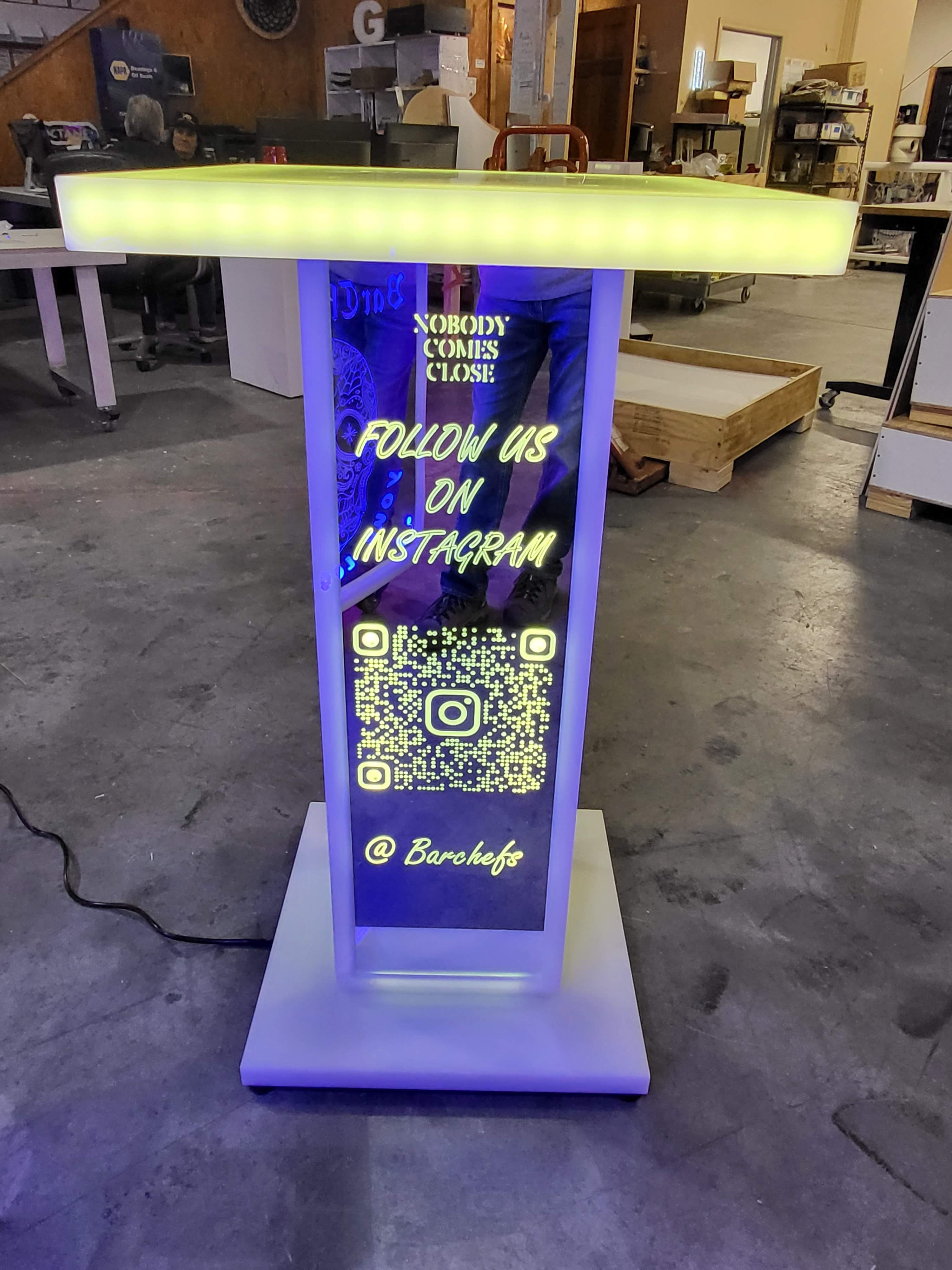 LED Light-Up Highboy & Lounge Tables | superGLOW Series